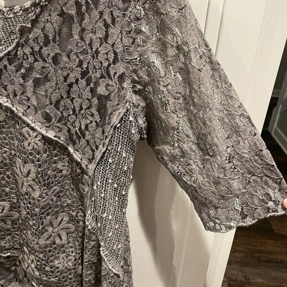 NEW This & That Women's Size S Sheer Lace Mixed Media Blouse Whimsigoth Top NWT - Picture 4 of 8